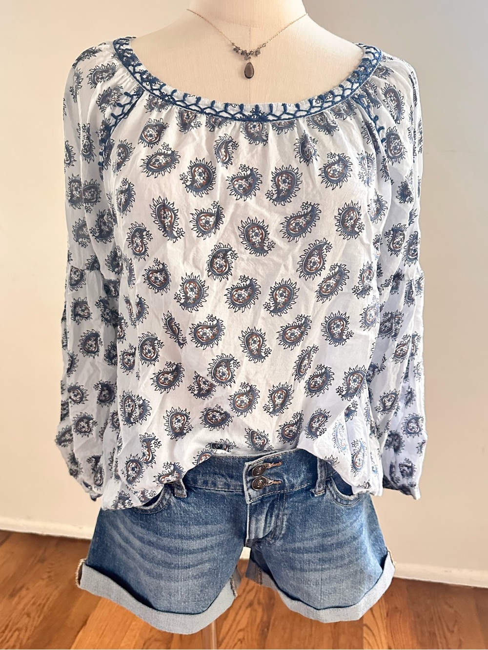 Roller Rabbit Blue White Paisley Peasant Blouse Embroidered Neck Size S